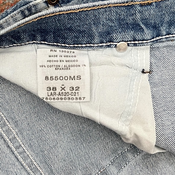SOLD—-Wrangler Authentic jeans 38 by 32 - Picture 2 of 8